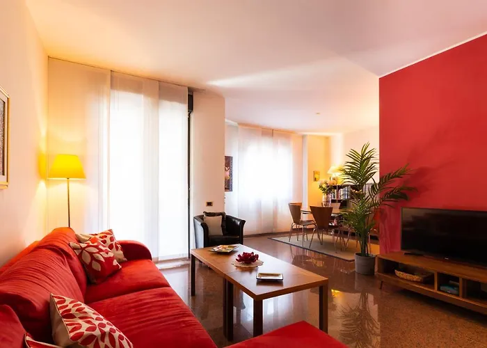 Fara Haus Deluxe - 2 Bedrooms شقة ميلان