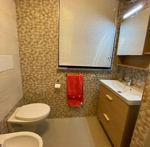 Open Space City Center Con Terrazzo E Due Bagni * Mailand