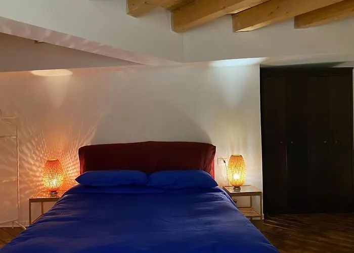 Open Space City Center Con Terrazzo E Due Bagni Mailand