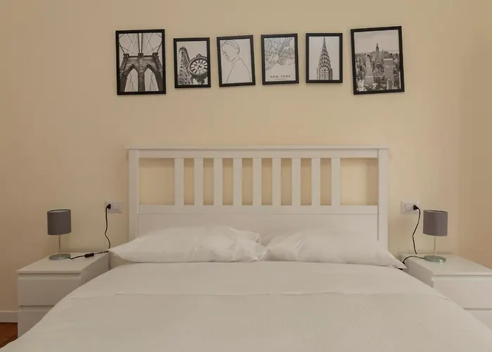Joivy Modern 2bed Flat With Balcony, 250m From M5 Foppa And M2 Sant'agostino Apartament