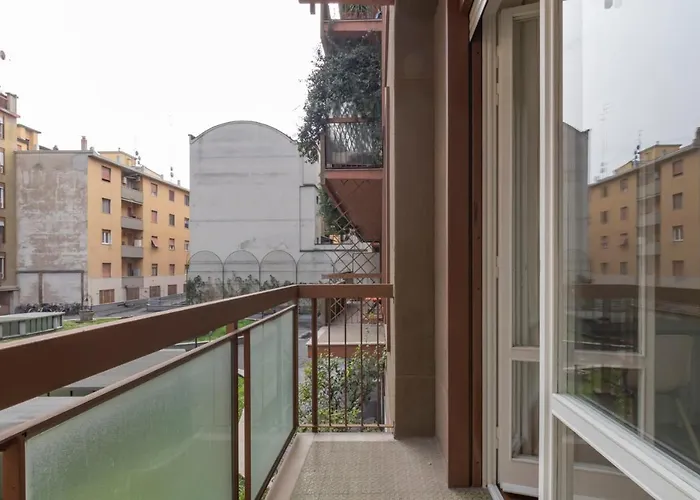 Joivy Modern 2bed Flat With Balcony, 250m From M5 Foppa And M2 Sant'agostino * Mediolan