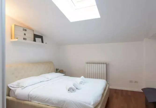 Vintage In Corvetto Area *