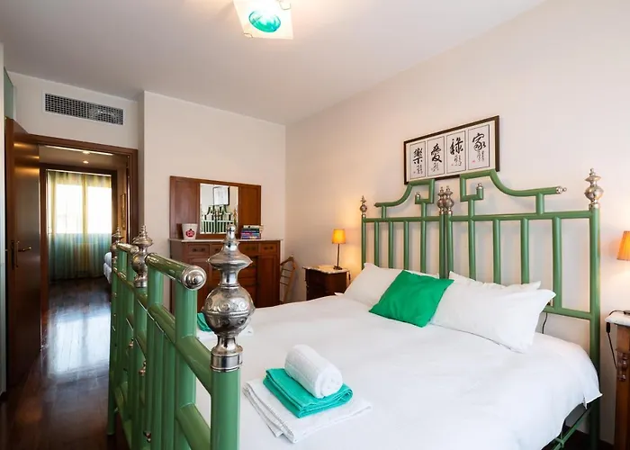 Fara Haus Deluxe - 2 Bedrooms