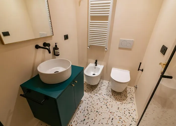 Διαμέρισμα Youhosty - Borgonuovo 4 *