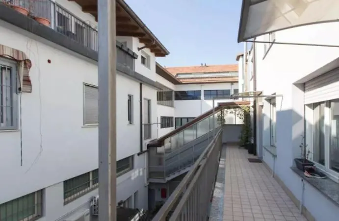 Vintage In Corvetto Area