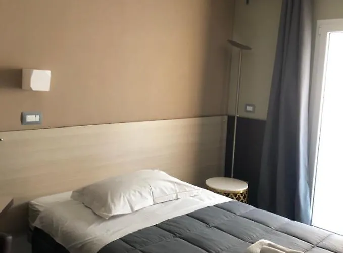 Camilla Easy Metro 4 3*