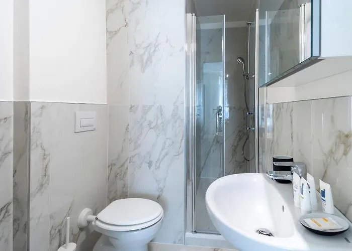 Italianway - The B Village Business Apartment *