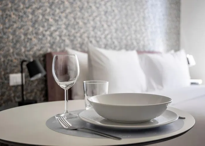 Italianway - The B Village Business Apartment *