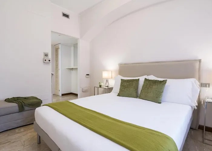 Contempora - Elvezia 8 - E11 ミラノ