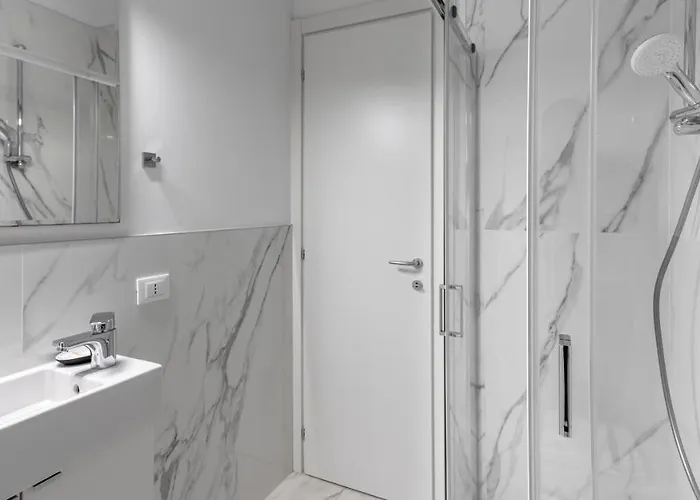 Italianway - The B Village Business *