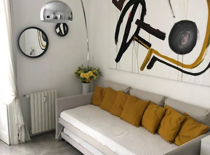 Casa Alberto Da Giussano, Elegante Bilocale In Centro Con Balcone Sul Parco *