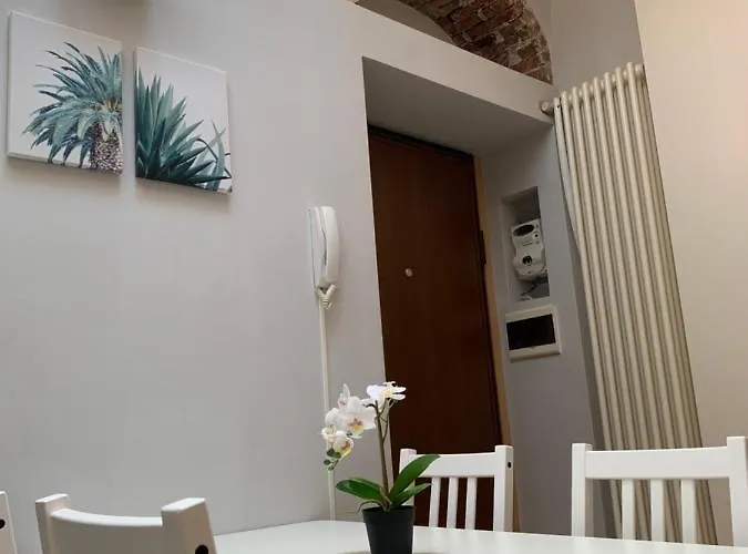 Bilocale Di Ringhiera In Corso Como/garibaldi Apartman *