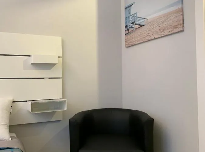 Bilocale Di Ringhiera In Corso Como/garibaldi *