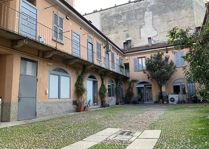 Bilocale Di Ringhiera In Corso Como/garibaldi Apartman