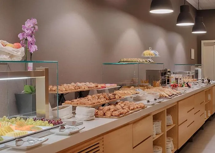 Hotel Nh Corso Buenos Aires 4*