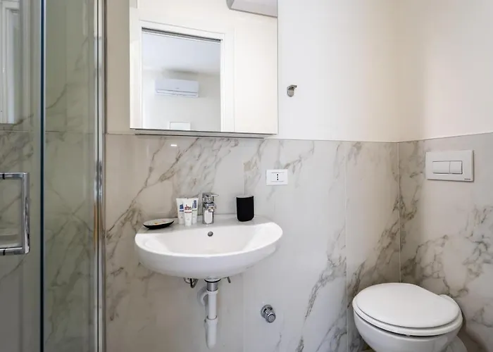 Italianway - The B Village Business