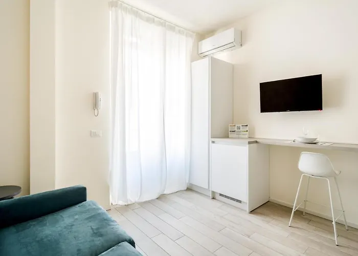 Italianway - The B Village Business Apartment *