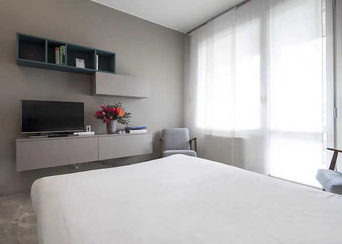 Contempora - Elvezia 8 - E12 Milano