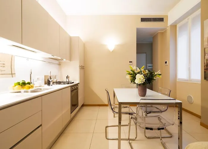 Contempora - Cavallotti 13 - B24 * ميلان