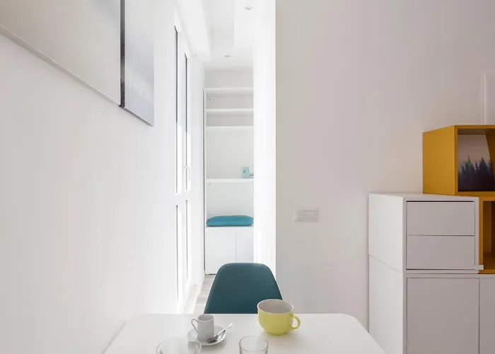 Apartamento Hostmate - Milano- Varanini's Corner- Nolo Milão