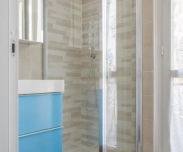 Hostmate - Milano- Varanini's Corner- Nolo *