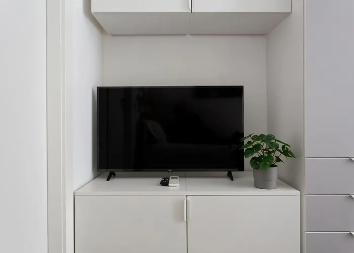 Hostmate - Milano- Varanini's Corner- Nolo