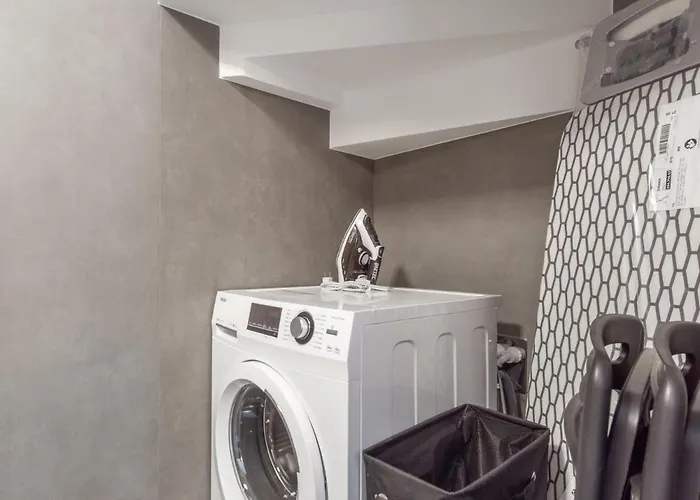 아파트 The Rent - Spacious In Paolo Sarpi 밀라노