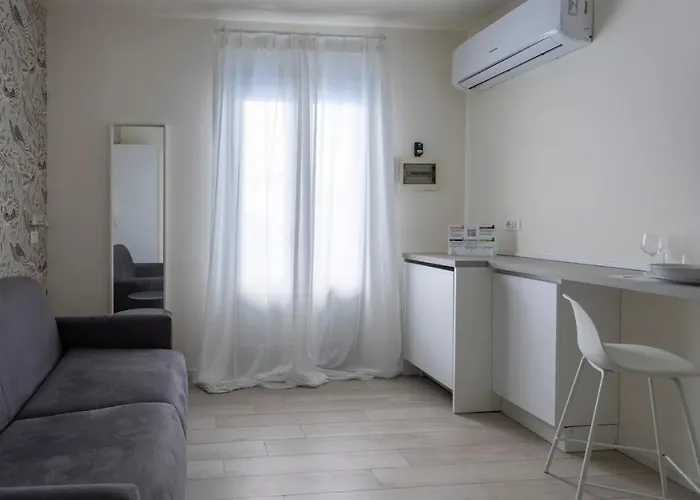 Italianway - The B Village Business