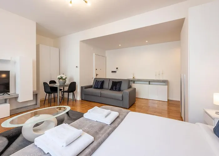 Royal - Centro Cadorna Milánó