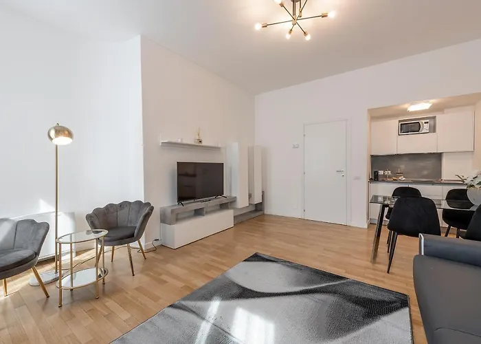 Royal - Centro Cadorna Apartman *