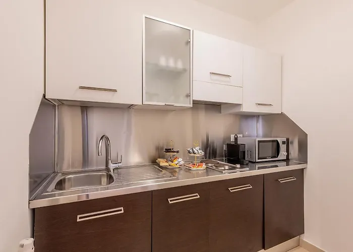 Royal - Centro Cadorna *