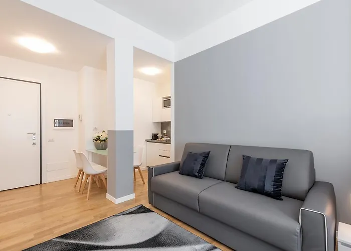 Royal - Centro Cadorna *