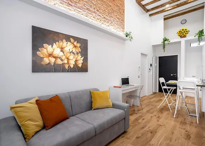 Rent - Duomo Brera - Elegant In Design District Milano