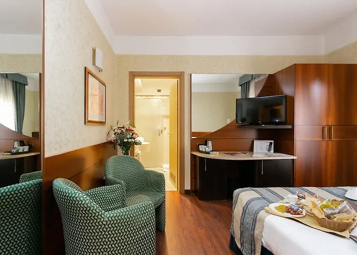 Mirage Sure Collection By Western Отель 4*