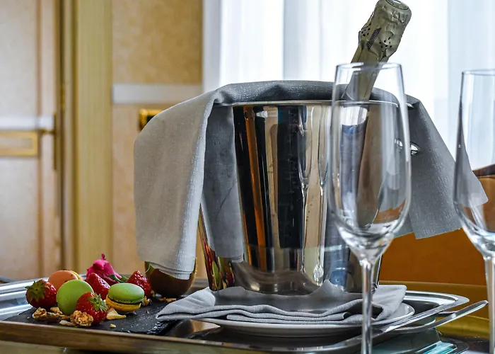 Romana Residencia 4*