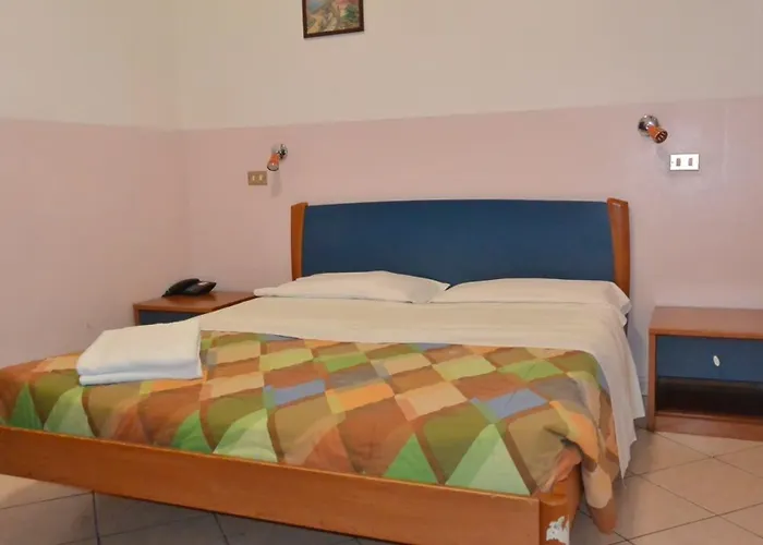 Szálloda Csi Group - Station Milánó