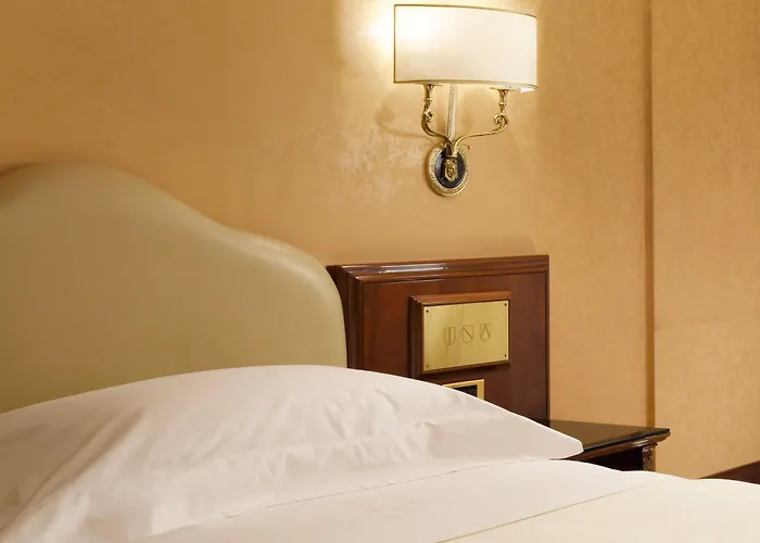 Scandinavia 4* Milán