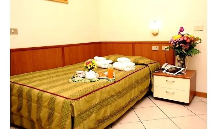 Hotel San Siro Fiera 2*