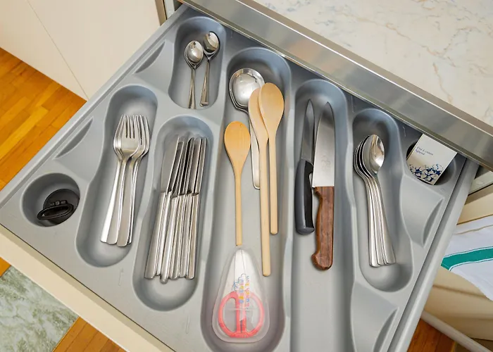 Apart-hotel De La Gare 4*