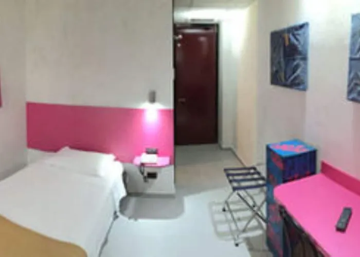 38 Hotell