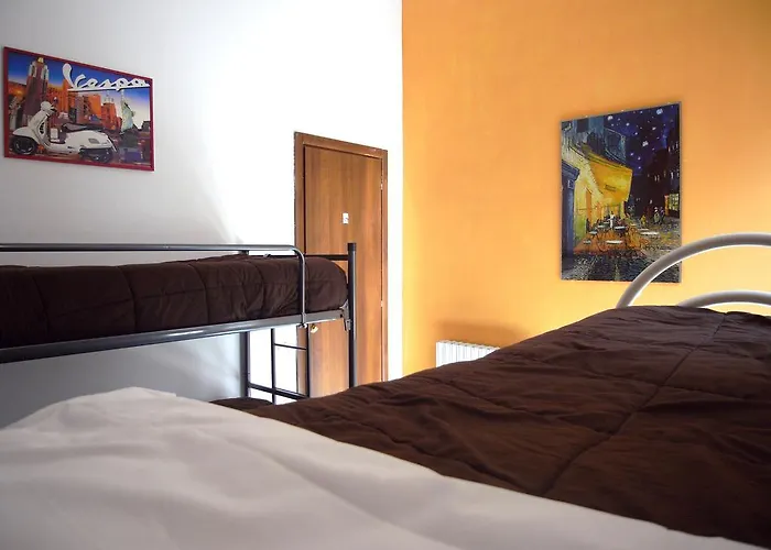 California Hostel