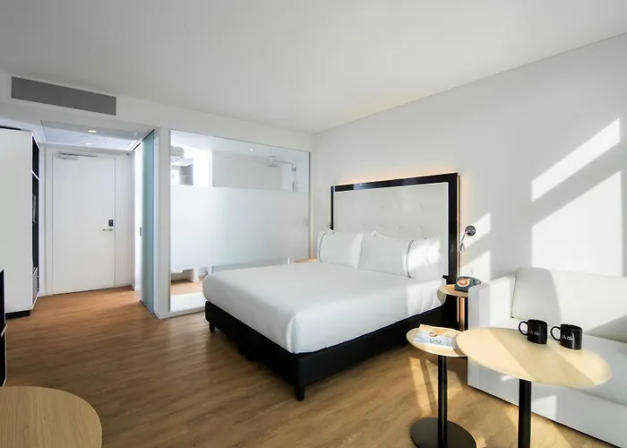 Innside Milano Torre Galfa Hotel 4*
