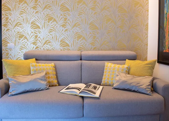 Madeleine - Brera * Milan