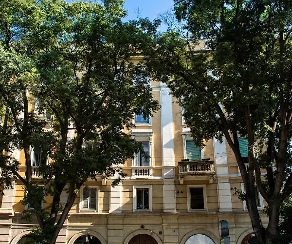 Madeleine - Arco Della Pace Milano