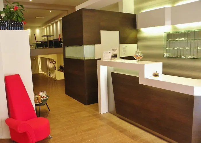 Hotel Genius Downtown 3*