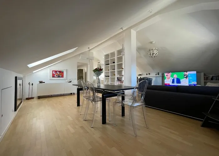 Mansarda A San Siro 公寓