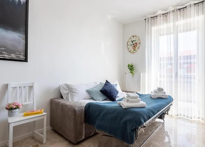 Appartamento Rent - Parking And Comfort - Spacious Up To 8 Pax