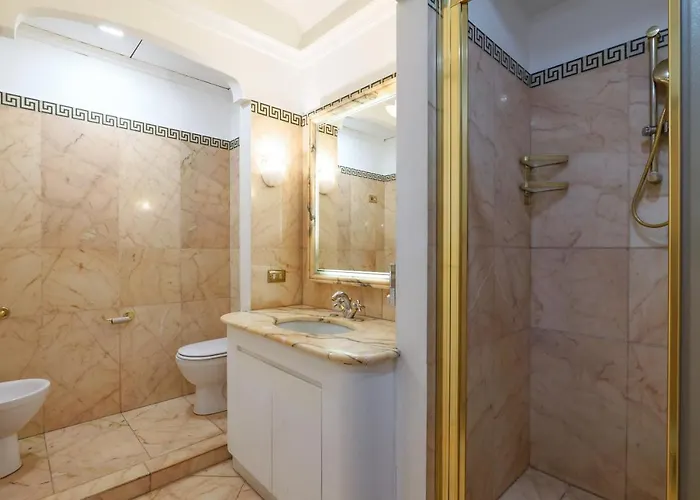 Luxury Galleria - Duomo Milão