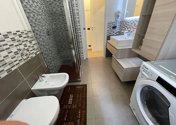 Nel Quartiere Bayres Completamente Rinnovata * Milán