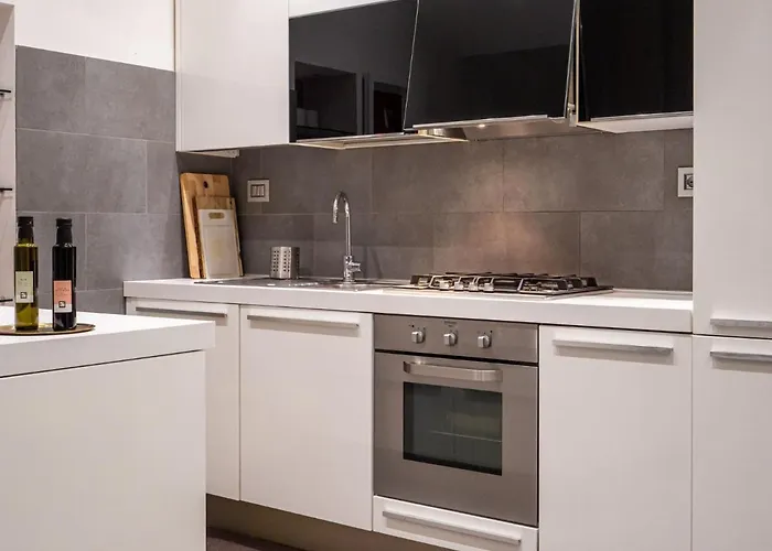 The Rent - One-bedroom In Cenisio District * Милан